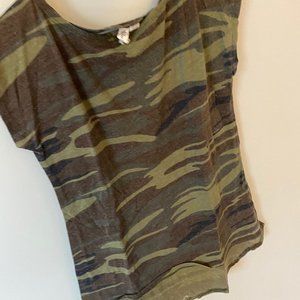 Camo tee